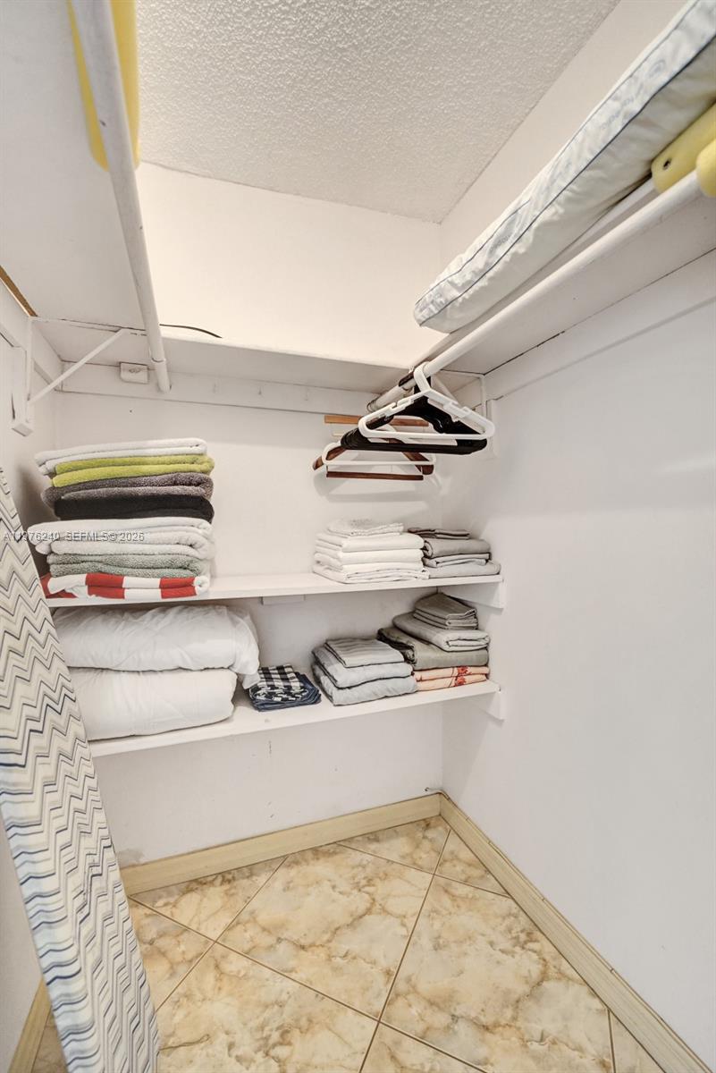 LE CARTIER CONDO - Residential Lease