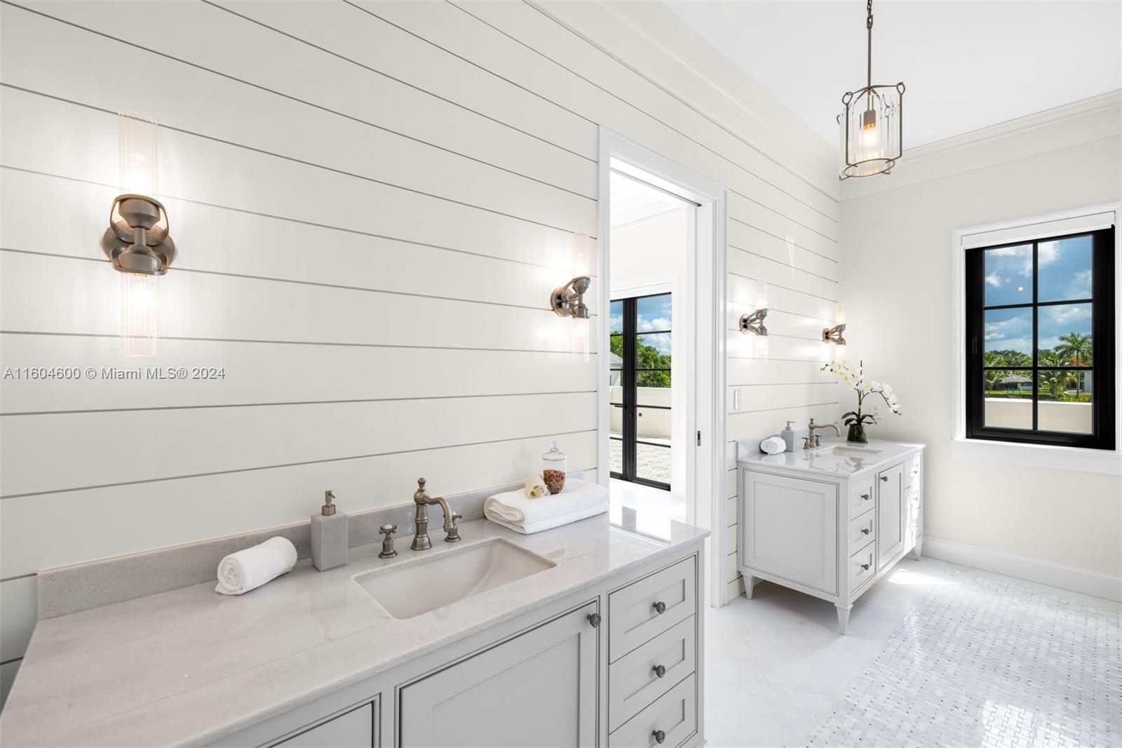 SUNRISE ESTS - Residential