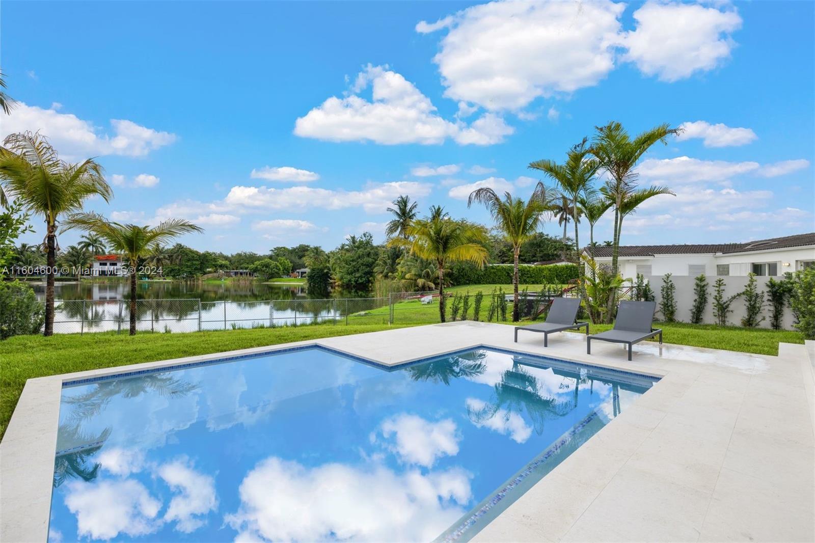 SUNRISE ESTS - Residential