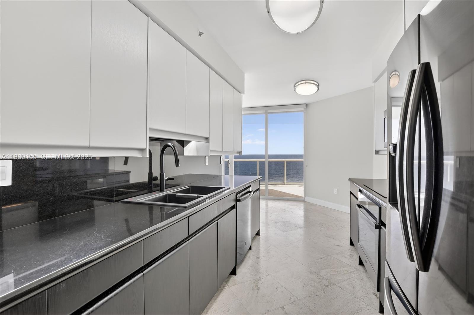 18671 Collins Ave 1702