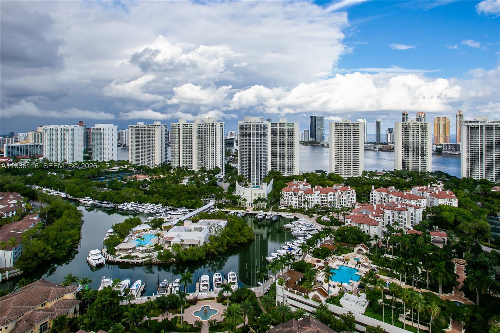 1000 ISL BLVD WILLIAMS IS - Residential