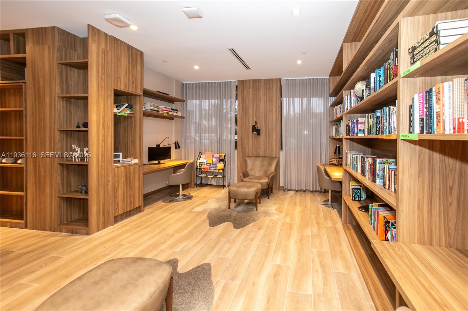 1000 ISL BLVD WILLIAMS IS - Residential