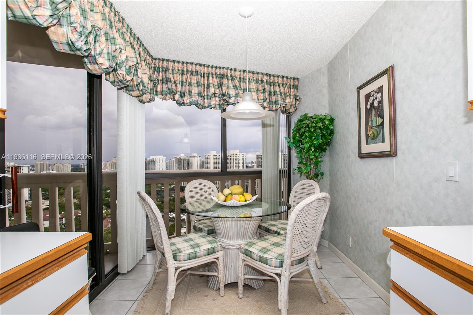 1000 ISL BLVD WILLIAMS IS - Residential