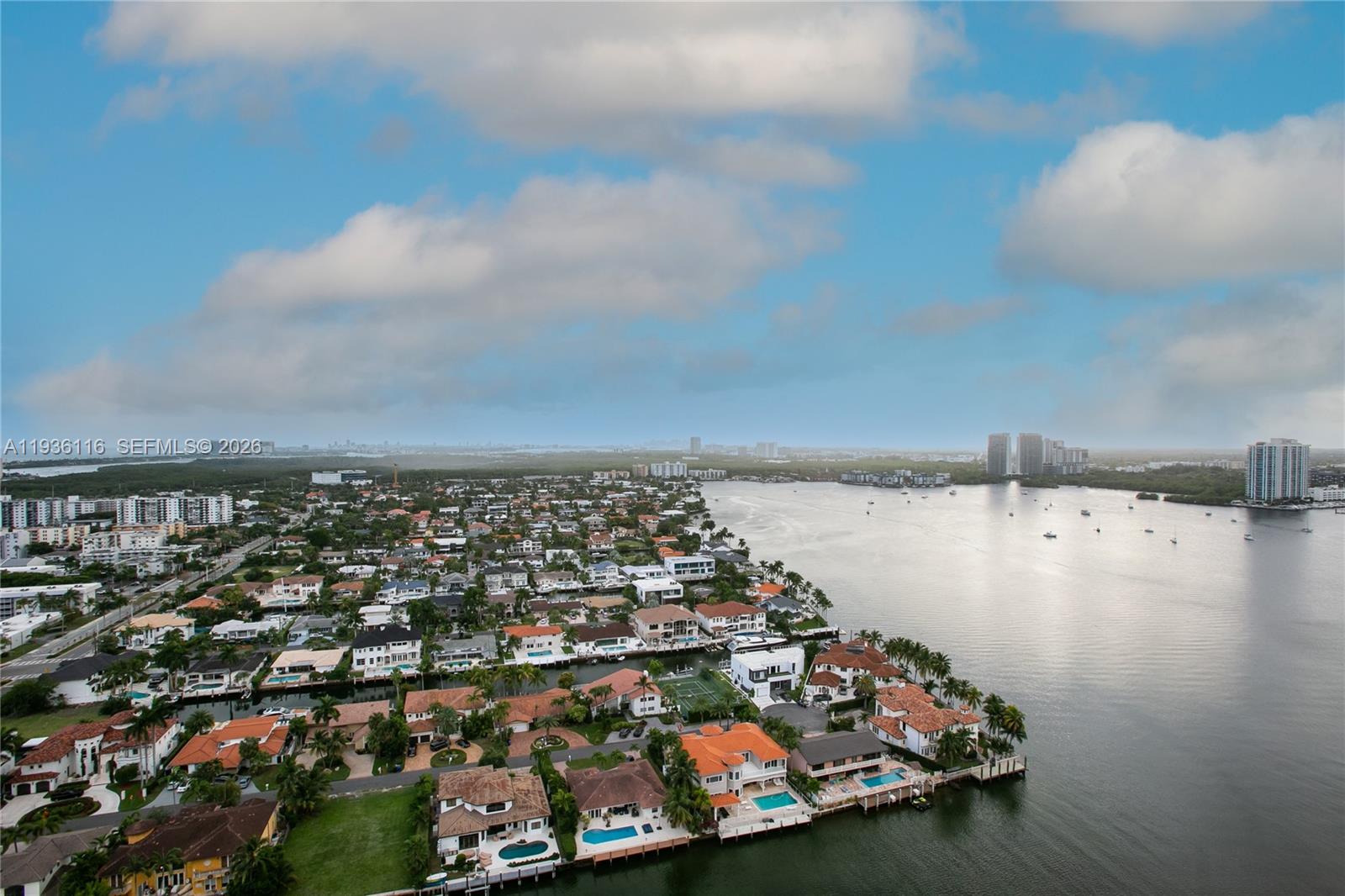 1000 ISL BLVD WILLIAMS IS - Residential