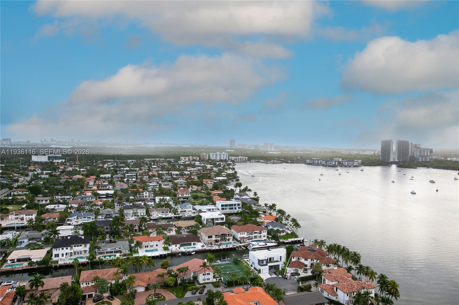 1000 ISL BLVD WILLIAMS IS - Residential