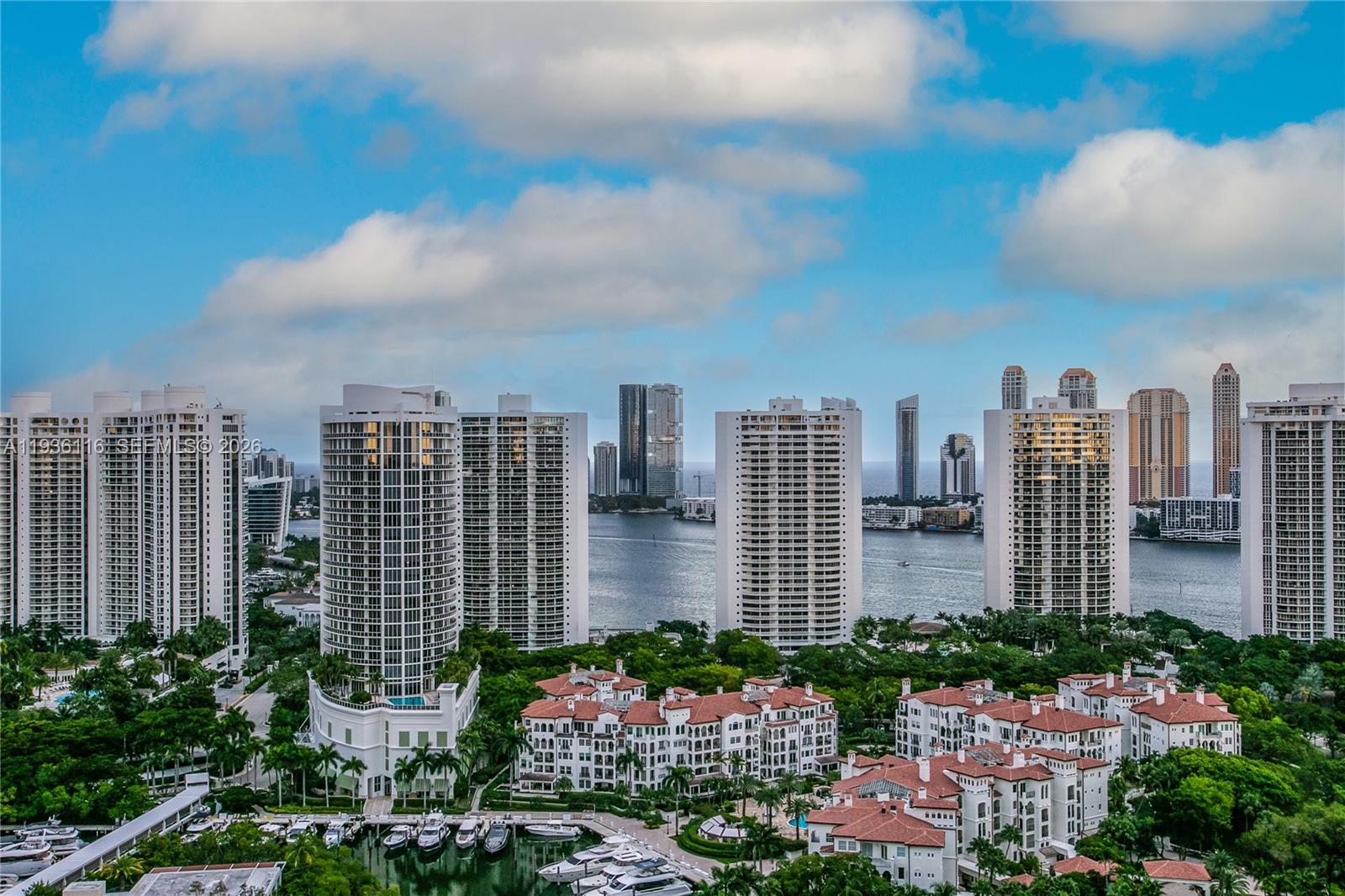 1000 ISL BLVD WILLIAMS IS - Residential