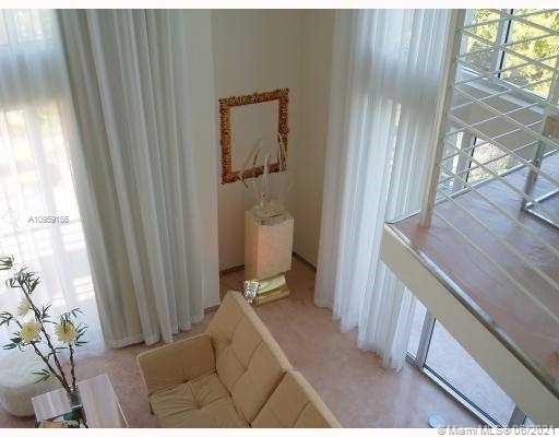 ILONA CONDO - Residential