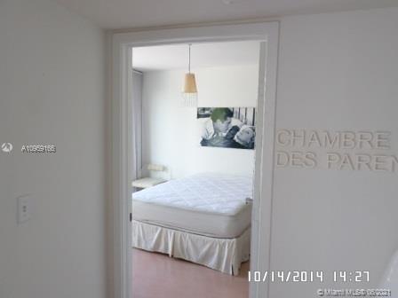 ILONA CONDO - Residential