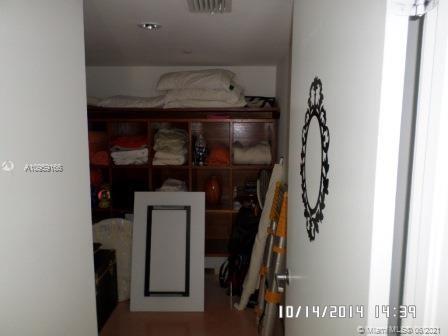 ILONA CONDO - Residential