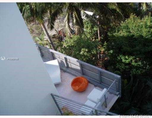 ILONA CONDO - Residential