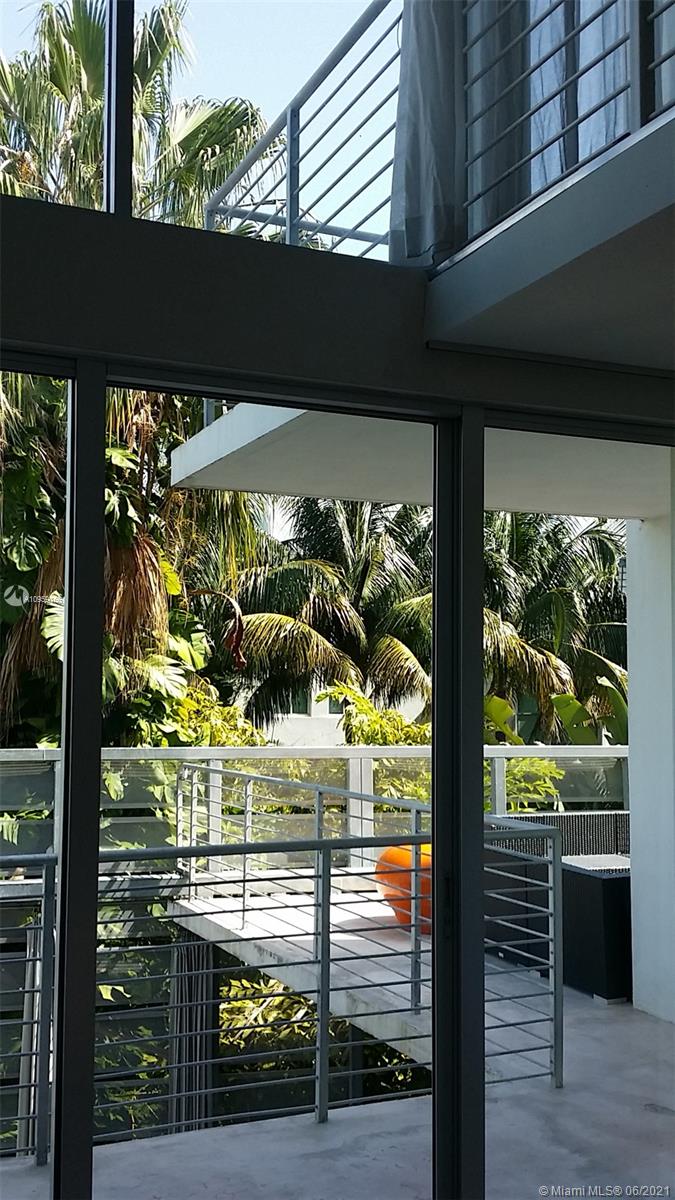 ILONA CONDO - Residential