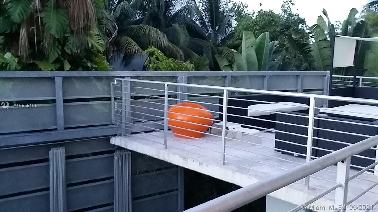 ILONA CONDO - Residential