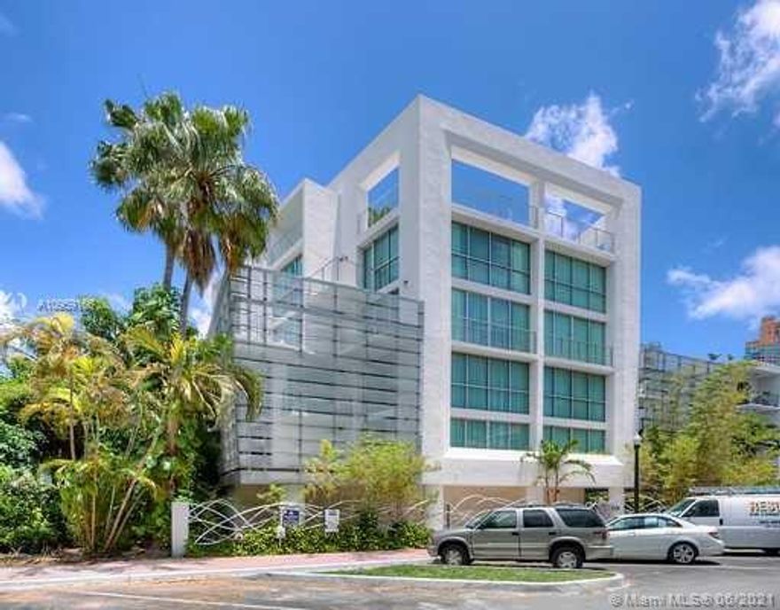 FANTASTIC OPPORTUNITY !!! EXPERIENCE THE MOST EXCITING LIFE IN A PERFECT OASIS, THIS LUXURY 2 STORY CORNER LOFT DESIGNED BY CHAD OPPENHEIM, HAS 2 HUGE SUNDECK, TOP OF THE LINE SS APPLIANCES, WASHER/DRYER IN UNIT, 2 ASSIGNED PARKING SPACES, SECURED BOUTIC BUILDING WITH ROOF-TOP POOL,LOCATED IN DESIRABLE SOUTH OF 5TH AREA OF SOBE, MINUTES FROM THE BEACH, FINEST GOLF, TENNIS & YACHT MARINA, CLUBS, WALKING DISTANCE TO EVERYTHING,
