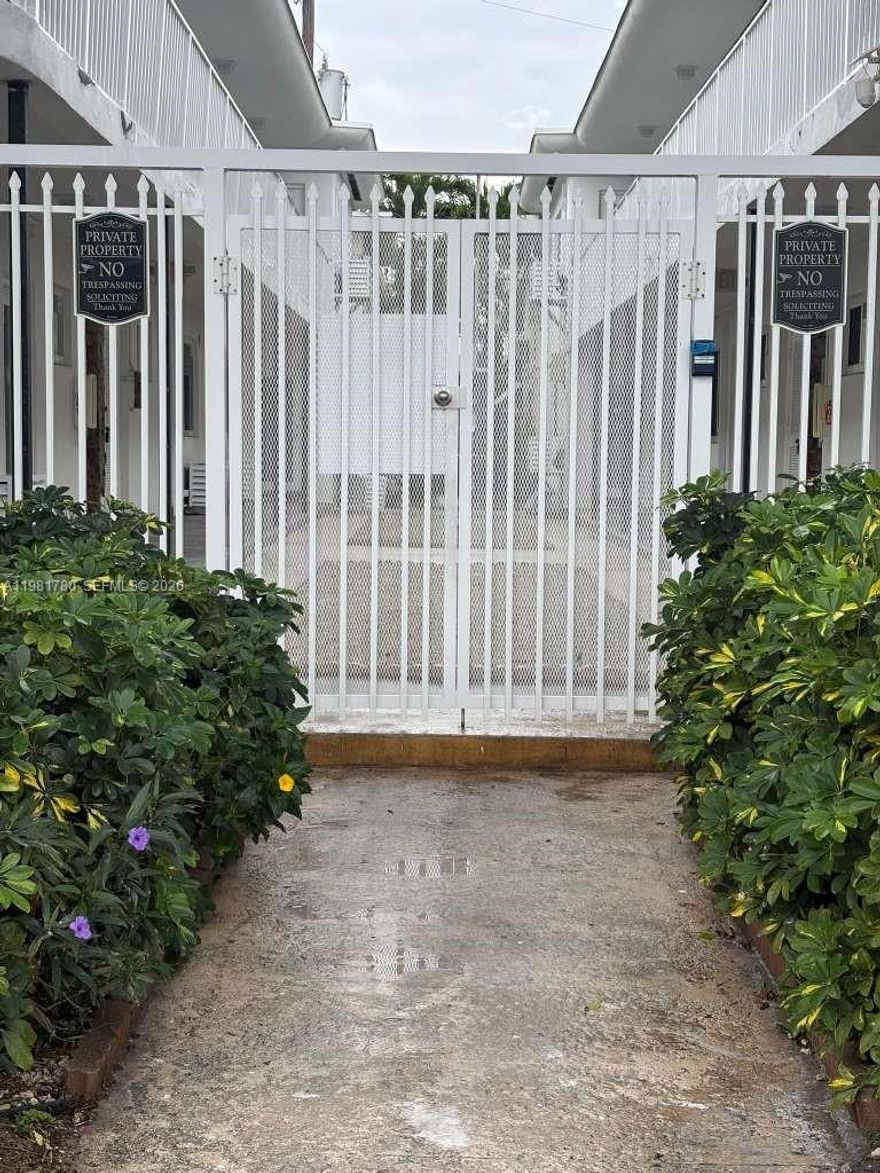 Beautifully upgraded 1-bedroom, 1-bath apartment in a prime location. Water is included in the rent. Just minutes walking to Publix, restaurants, convenience stores, and the beach. Bright, modern, and move-in ready—perfect for enjoying the Miami Beach lifestyle!