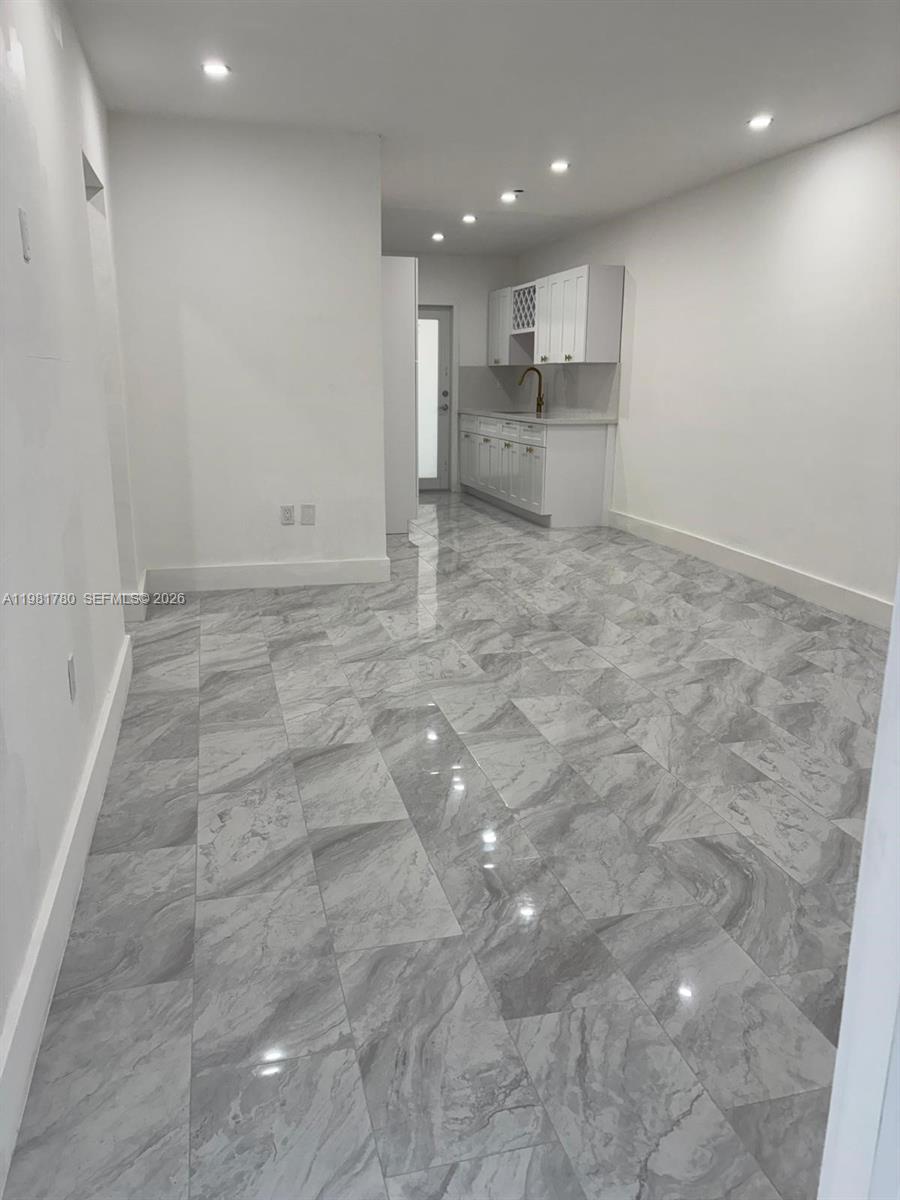 ATLANTIC HEIGHTS - Residential Lease