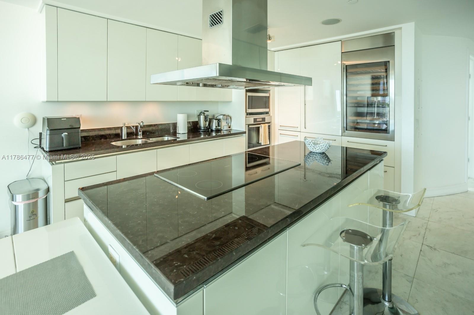 ARTECH RESIDENCES AT AVEN - Residential