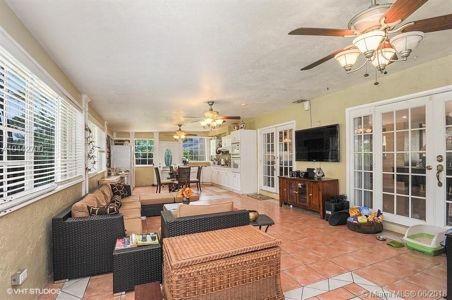 WEITZER SHAUNA MEADOWS SE - Residential