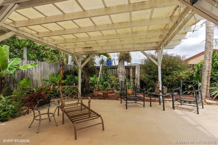 WEITZER SHAUNA MEADOWS SE - Residential