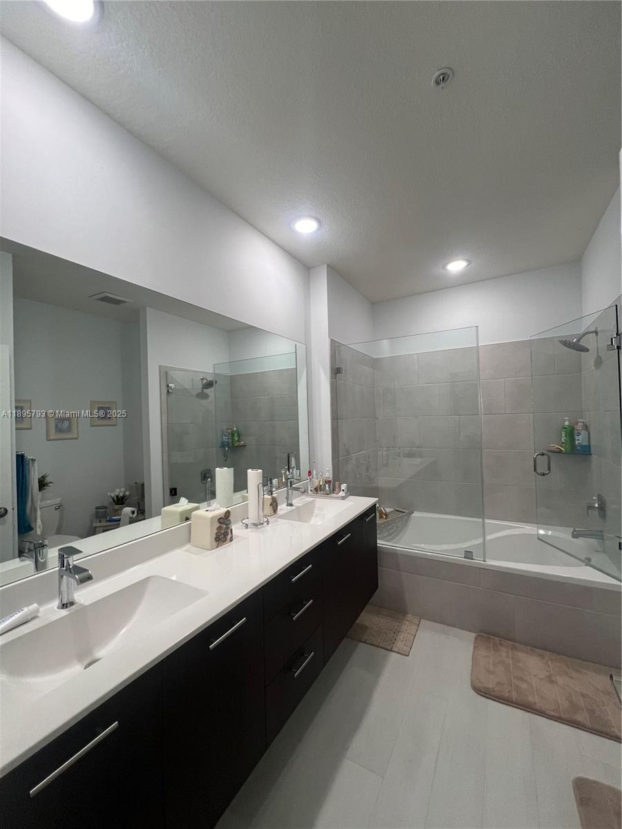 URBANA AT THE RESIDENCES - Residential