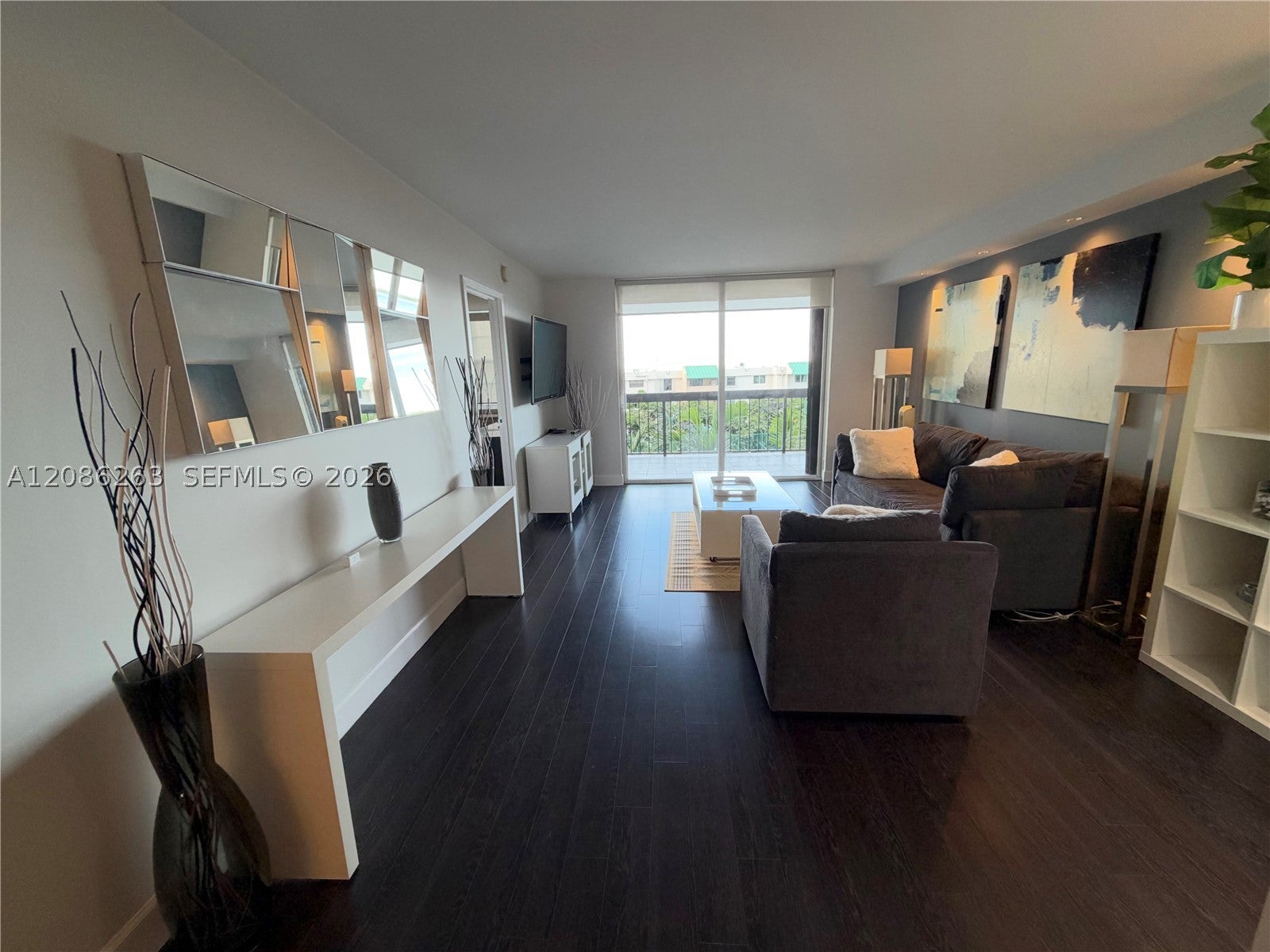 2333 Brickell Ave 409