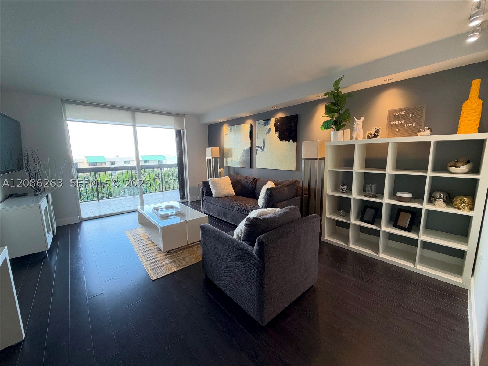 2333 Brickell Ave 409