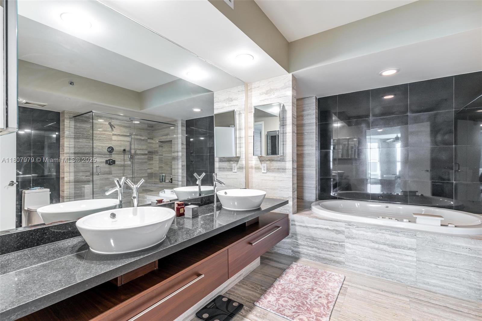 LAS OLAS BEACH CLUB CONDO - Residential