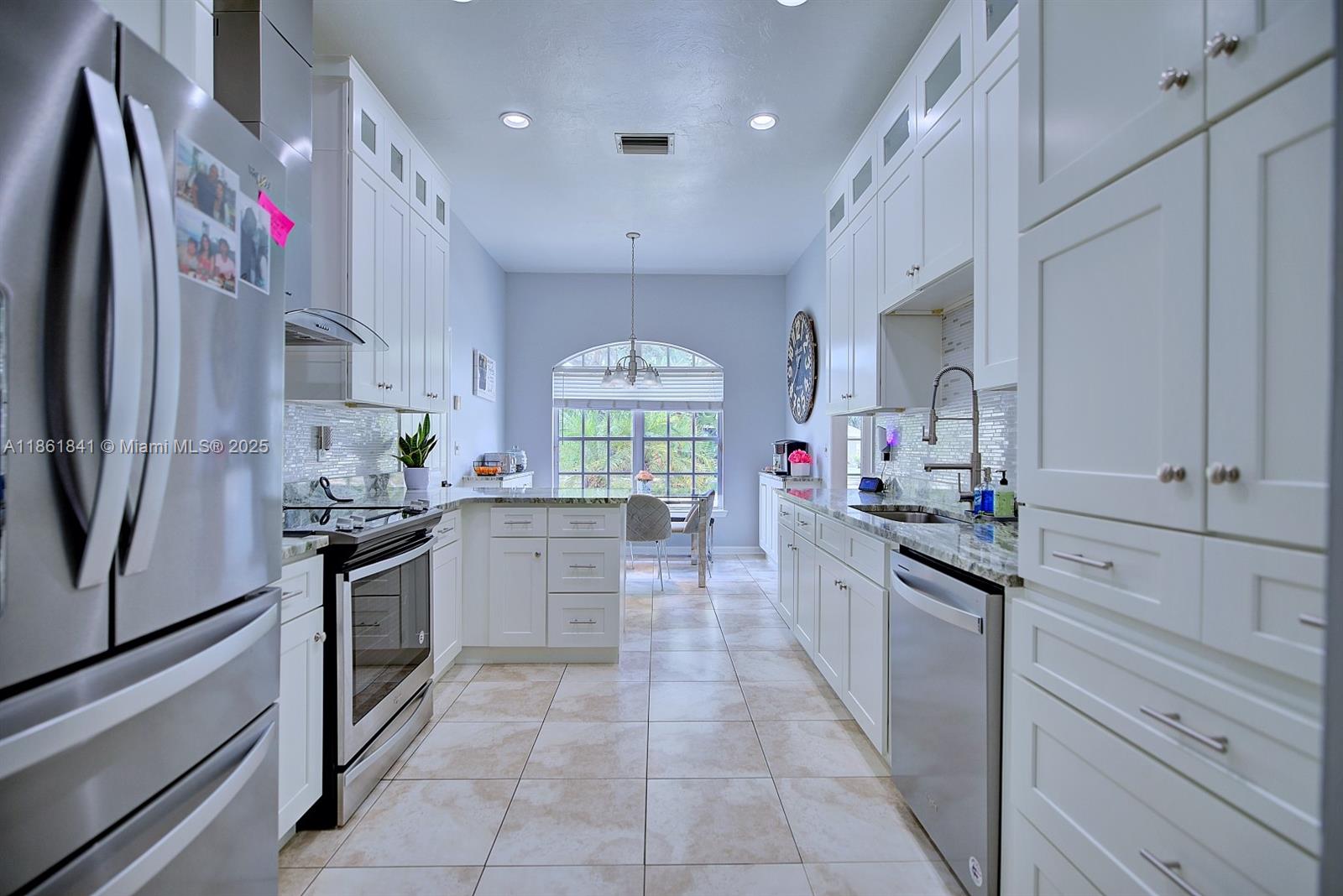 PRAIRIE OAKS - Residential