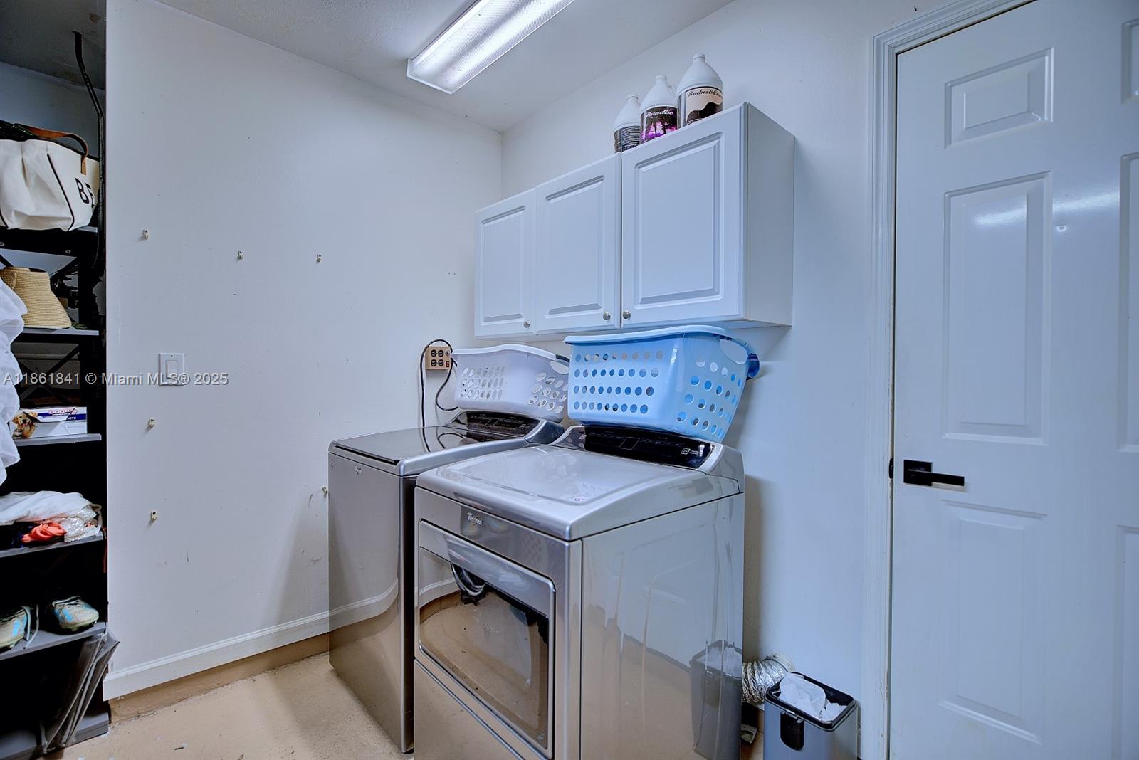 PRAIRIE OAKS - Residential