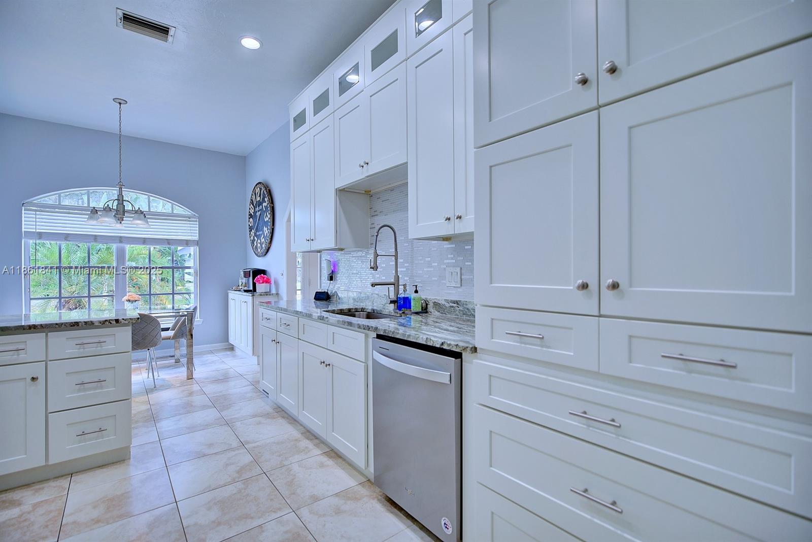 PRAIRIE OAKS - Residential