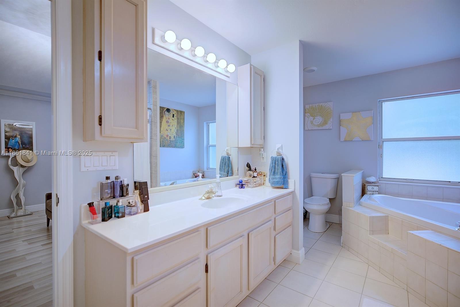 PRAIRIE OAKS - Residential