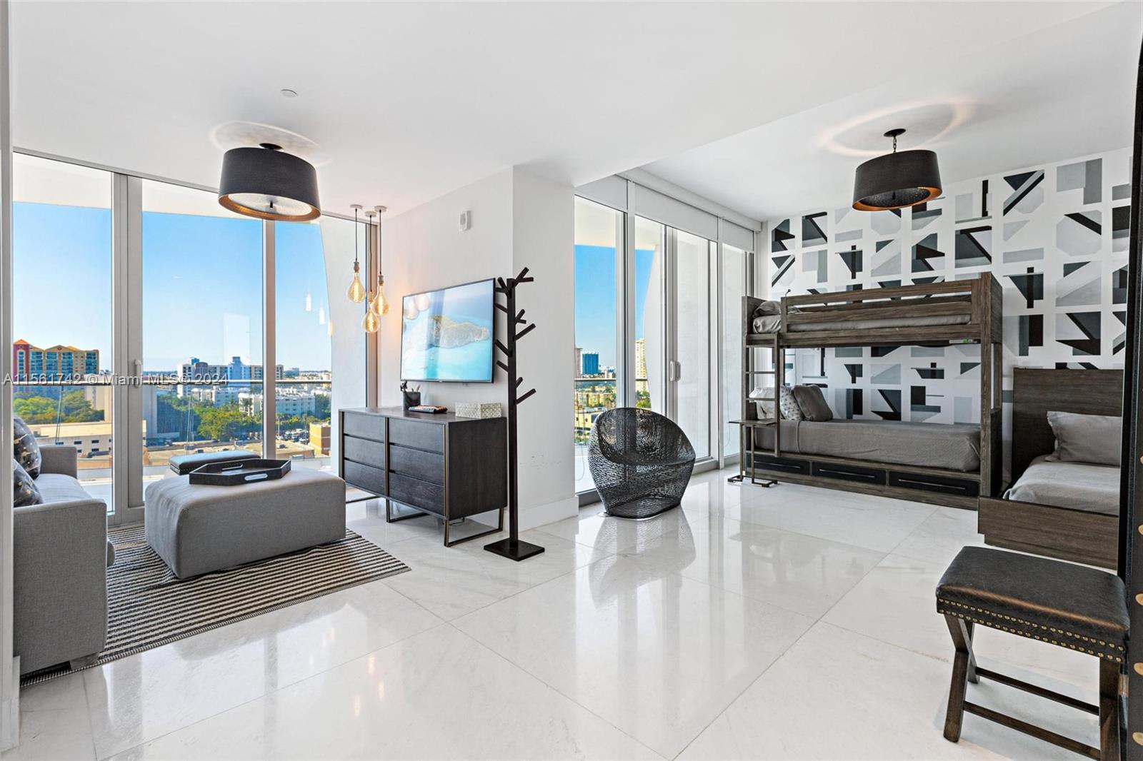 JADE SIGNATURE CONDO - Residential