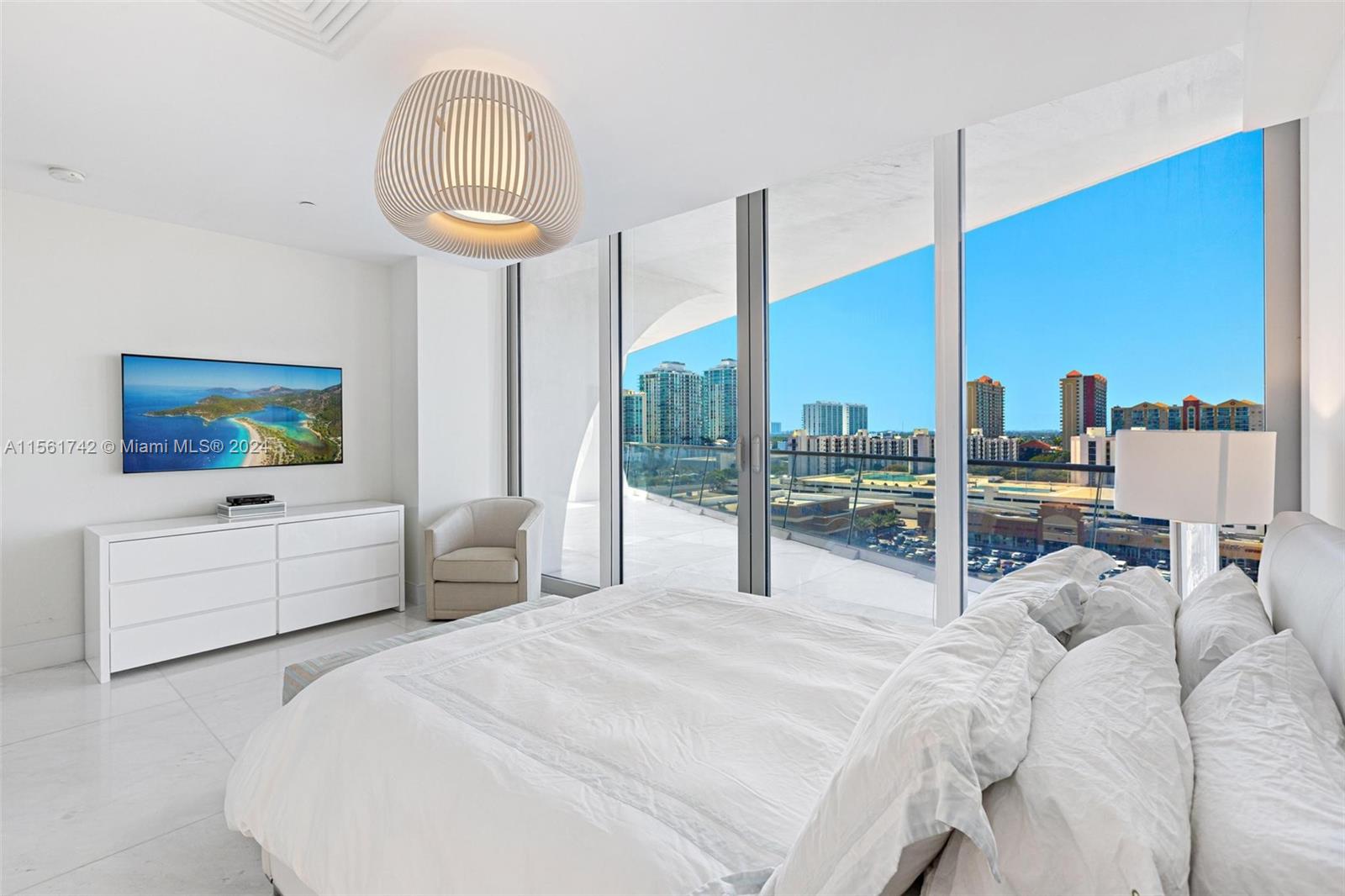 JADE SIGNATURE CONDO - Residential