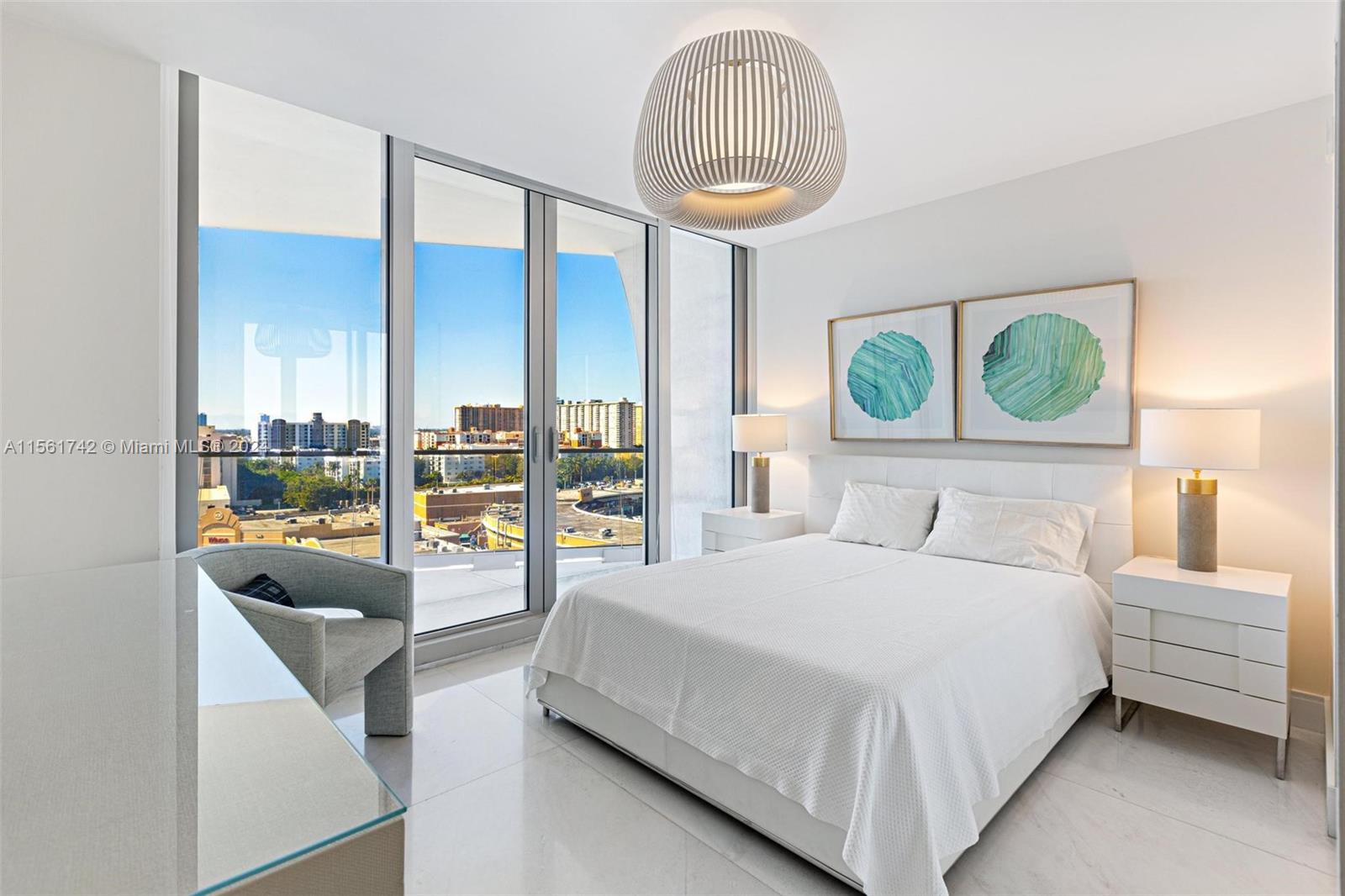 JADE SIGNATURE CONDO - Residential