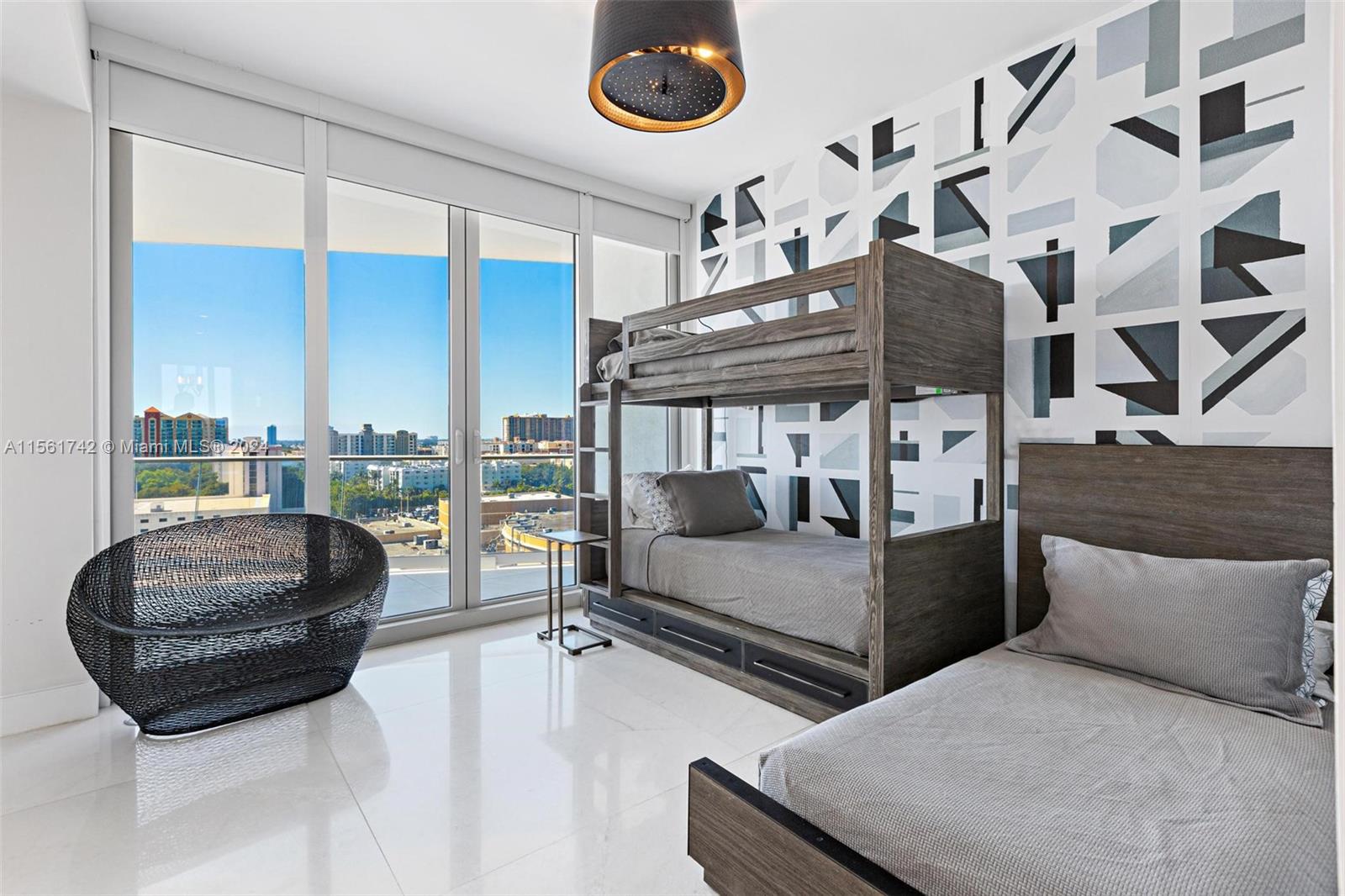 JADE SIGNATURE CONDO - Residential