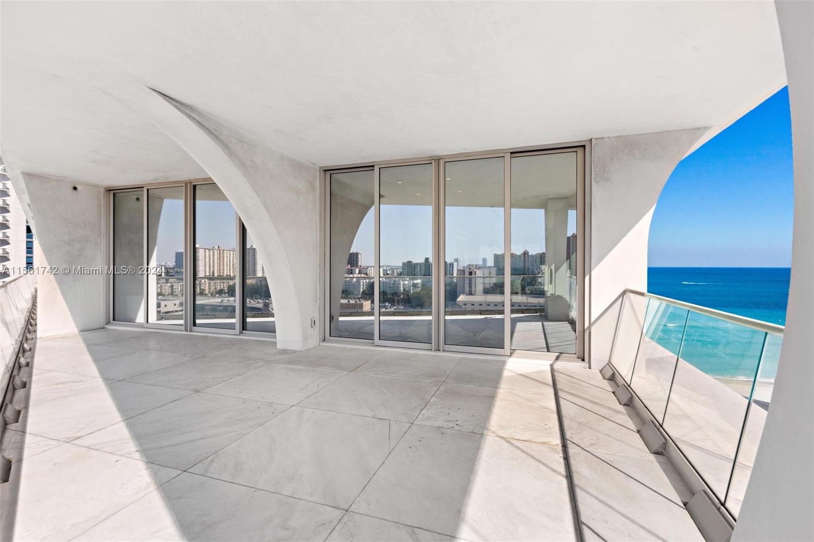 JADE SIGNATURE CONDO - Residential