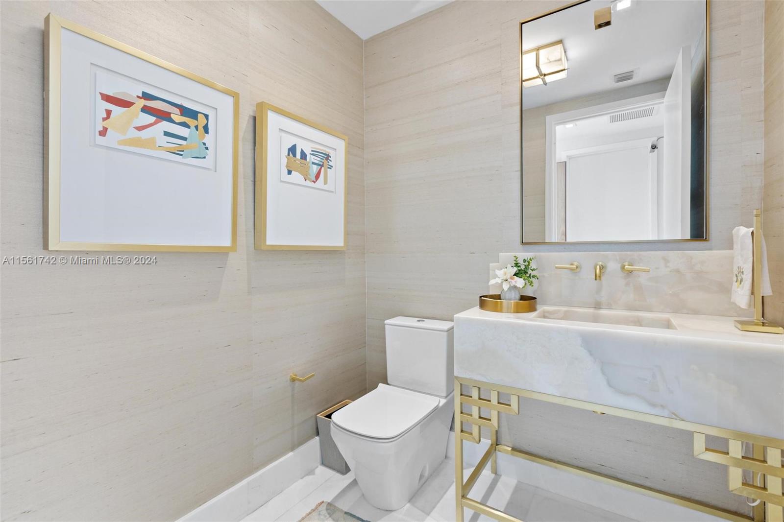 JADE SIGNATURE CONDO - Residential