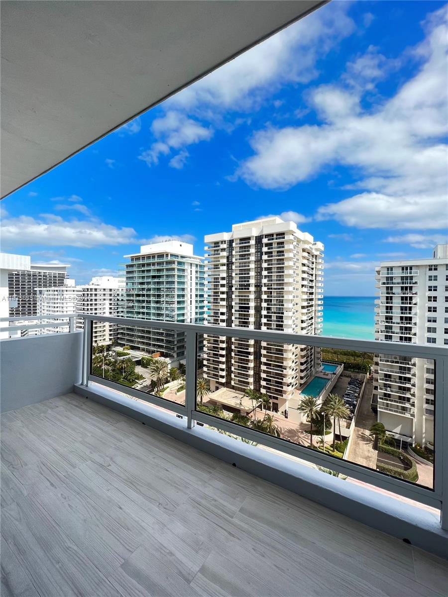 5700 Collins Ave 16B