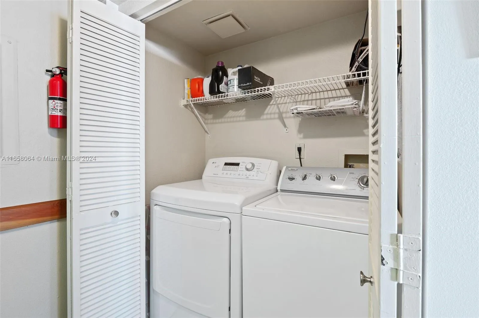 Miami, Florida 33131, United States, 2 Bedrooms Bedrooms, ,2 BathroomsBathrooms,Residential,Active,43510