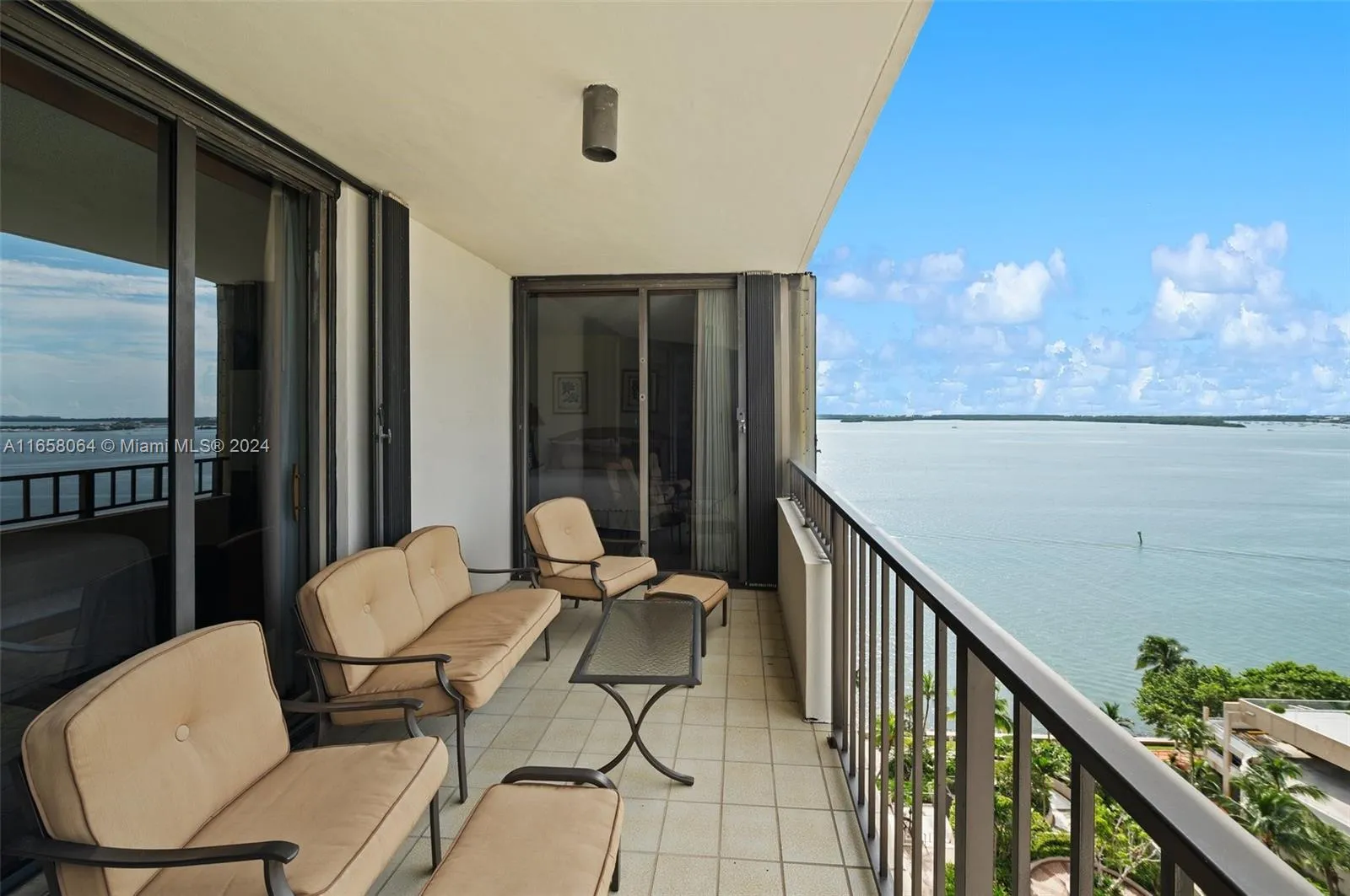 Miami, Florida 33131, United States, 2 Bedrooms Bedrooms, ,2 BathroomsBathrooms,Residential,Active,43510