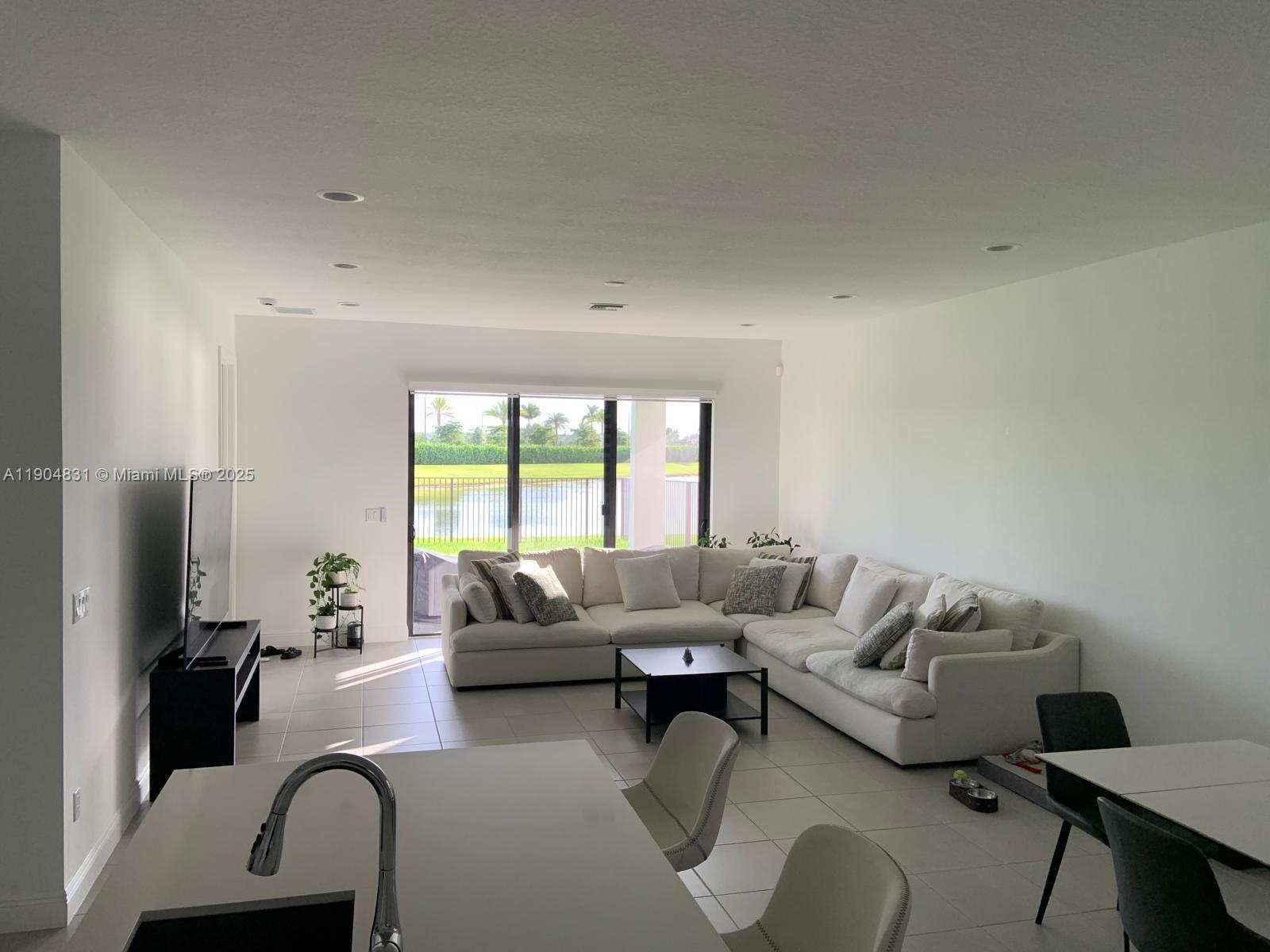 SKY COVE SOUTH PHASE 1 B - Residential Lease