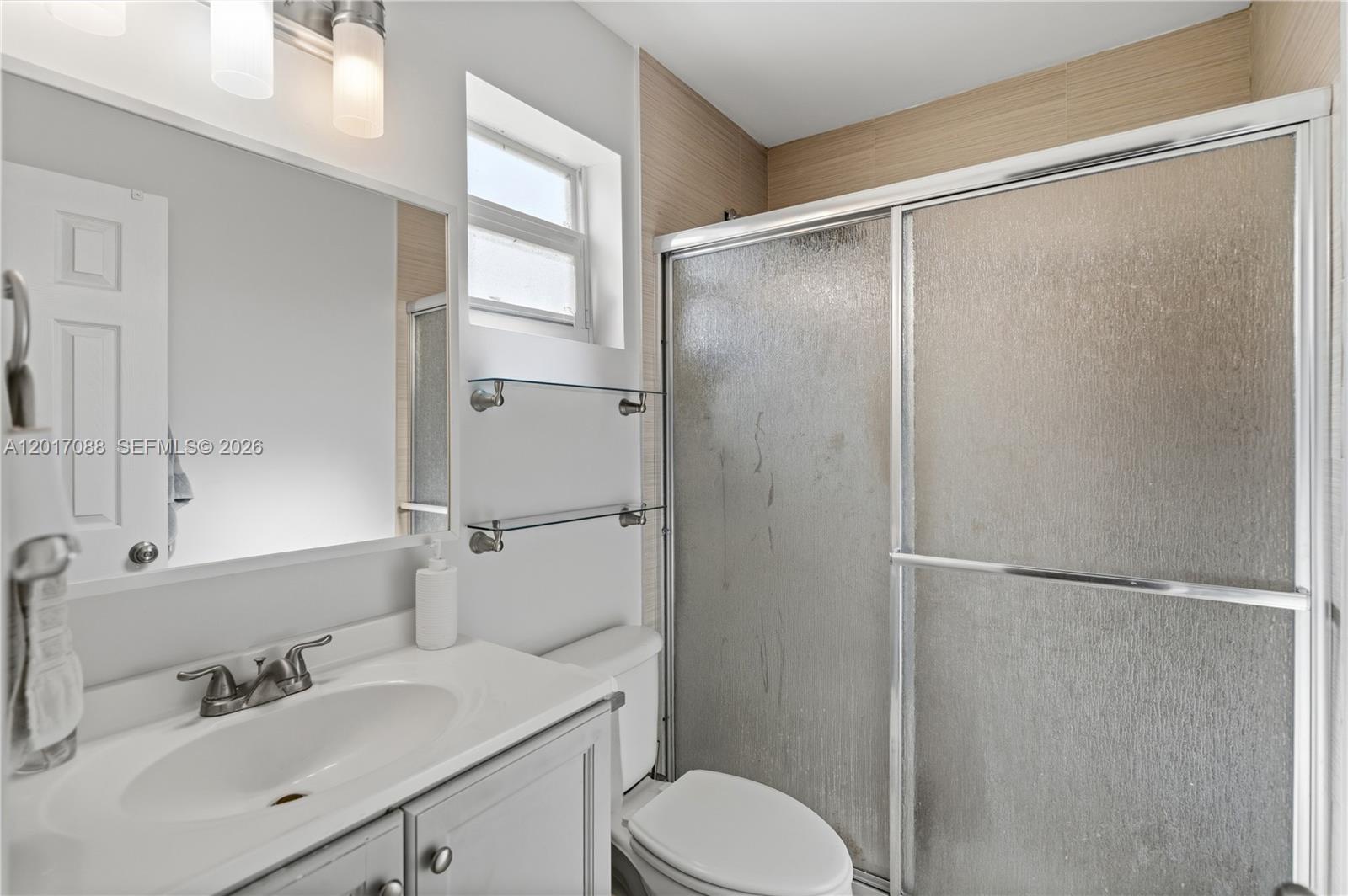 HOLLYWOOD - Residential Lease