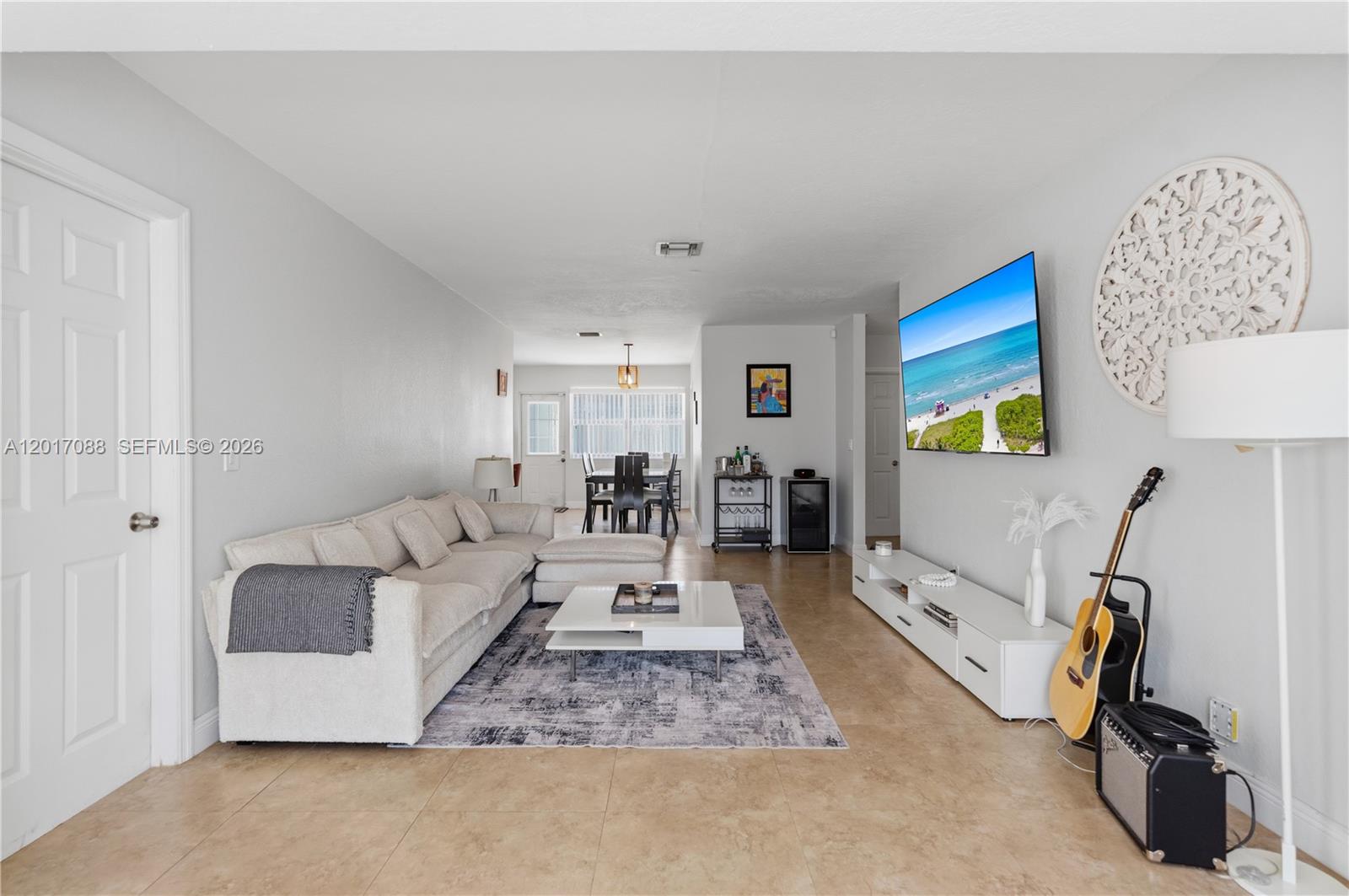 HOLLYWOOD - Residential Lease