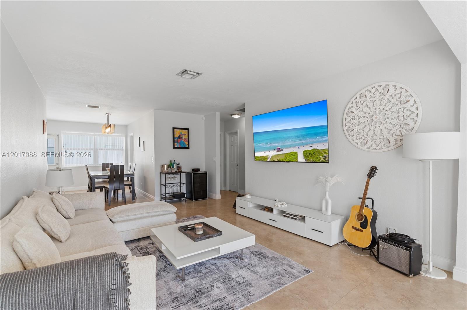 HOLLYWOOD - Residential Lease