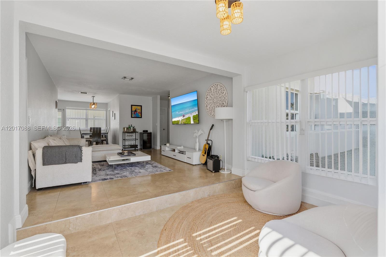 HOLLYWOOD - Residential Lease