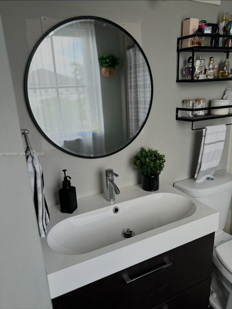 COURTYARDS THREE CONDO - Residential