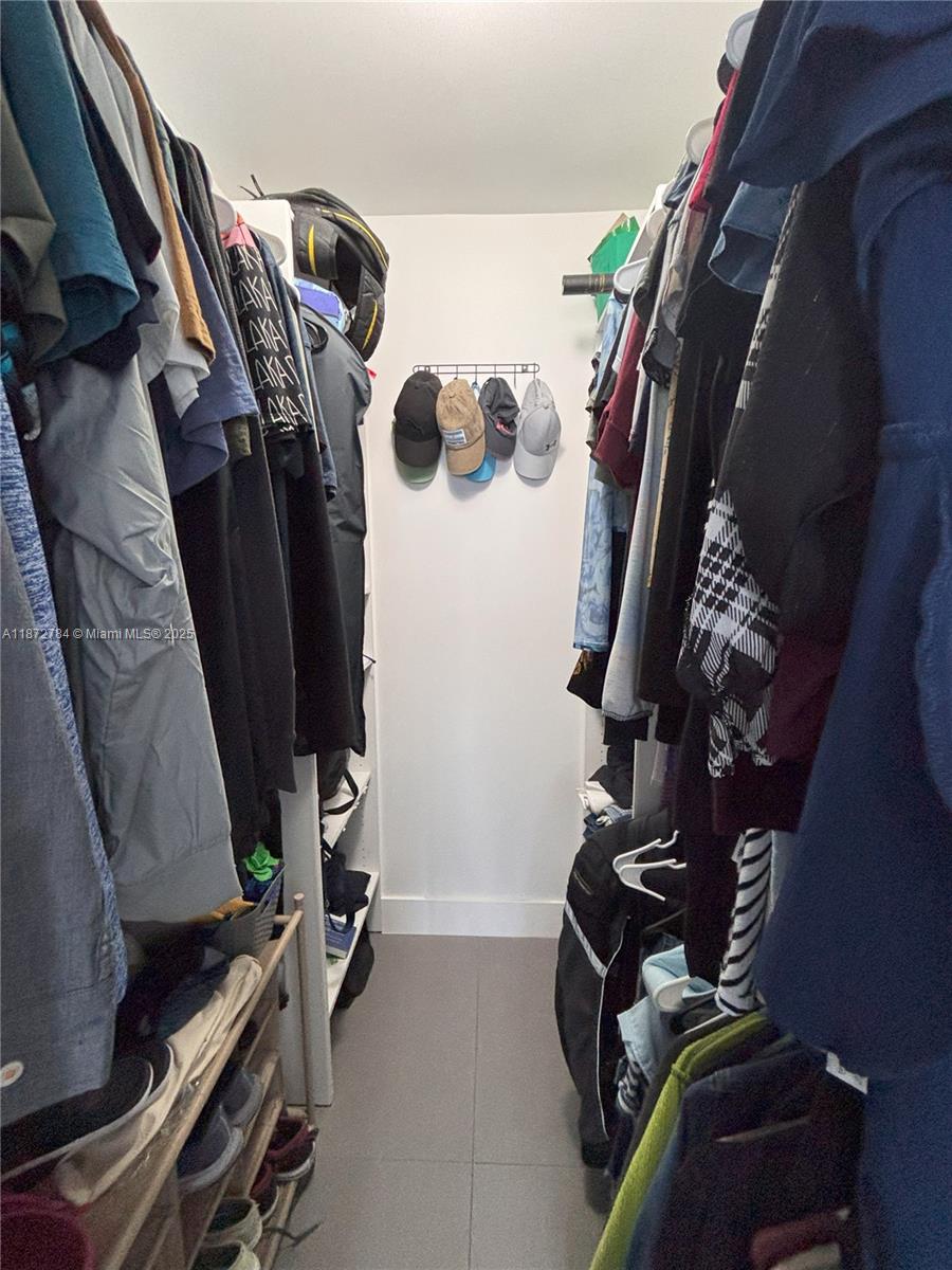 RIVERS EDGE AT OAKWOOD - Residential Lease