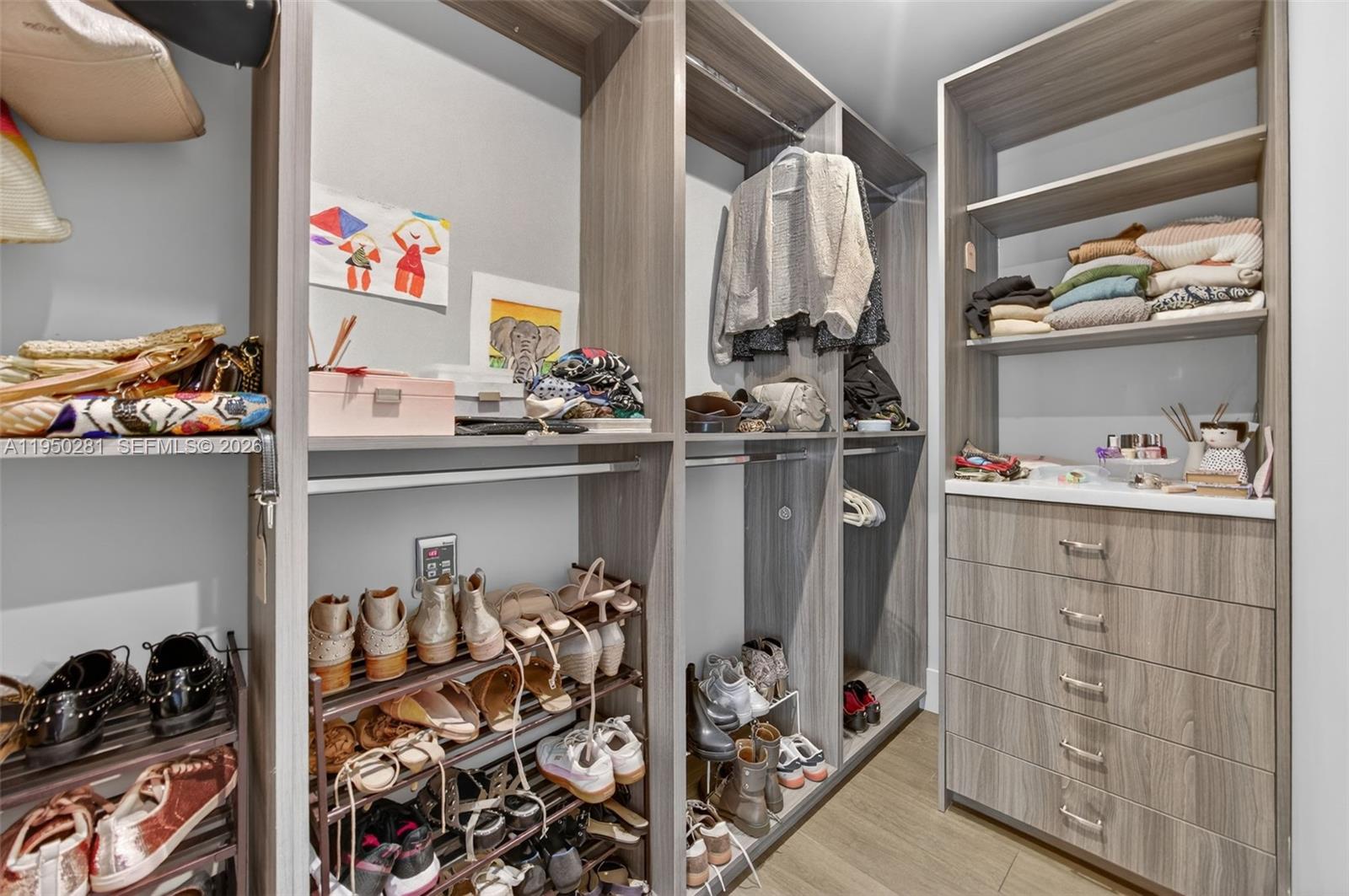 PAMPA ESTATES - Residential