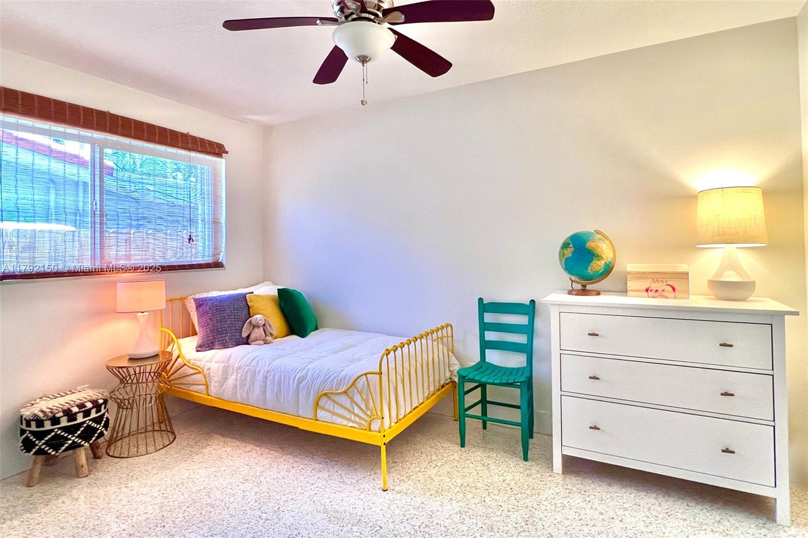 HOLLYWOOD LAKES SECTION - Residential