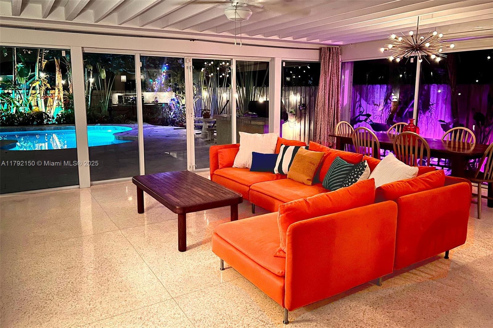 HOLLYWOOD LAKES SECTION - Residential