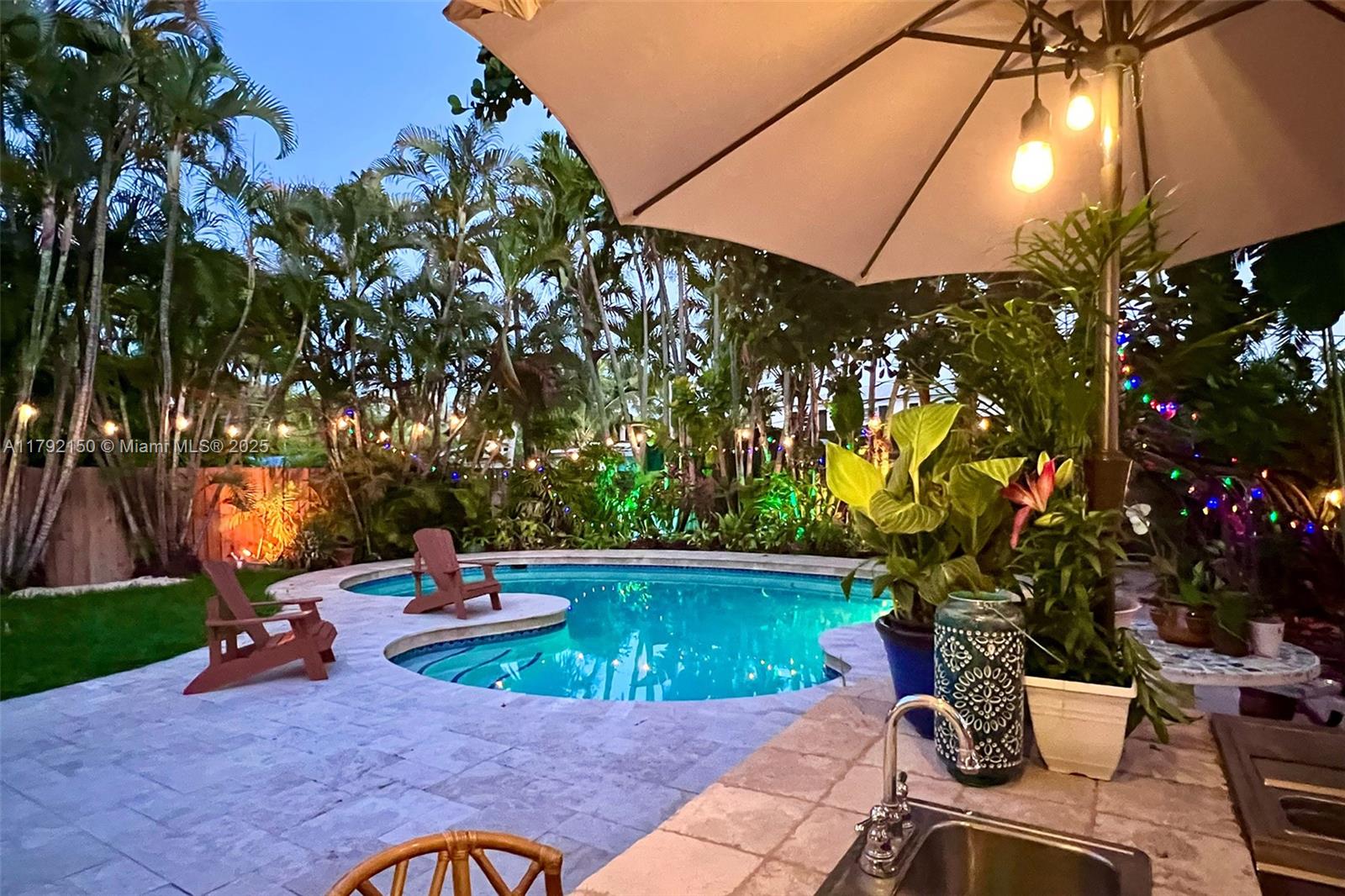 HOLLYWOOD LAKES SECTION - Residential